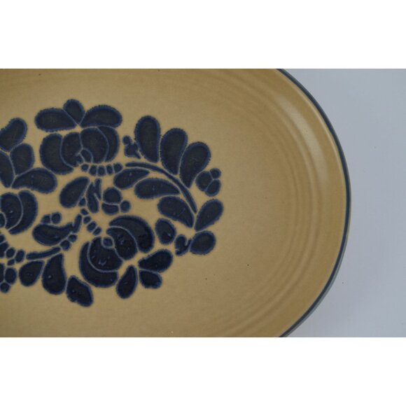 Vintage Pfaltzgraff FOLK ART 14” Oval Platter (USA Castle Mark) - Picture 4 of 7